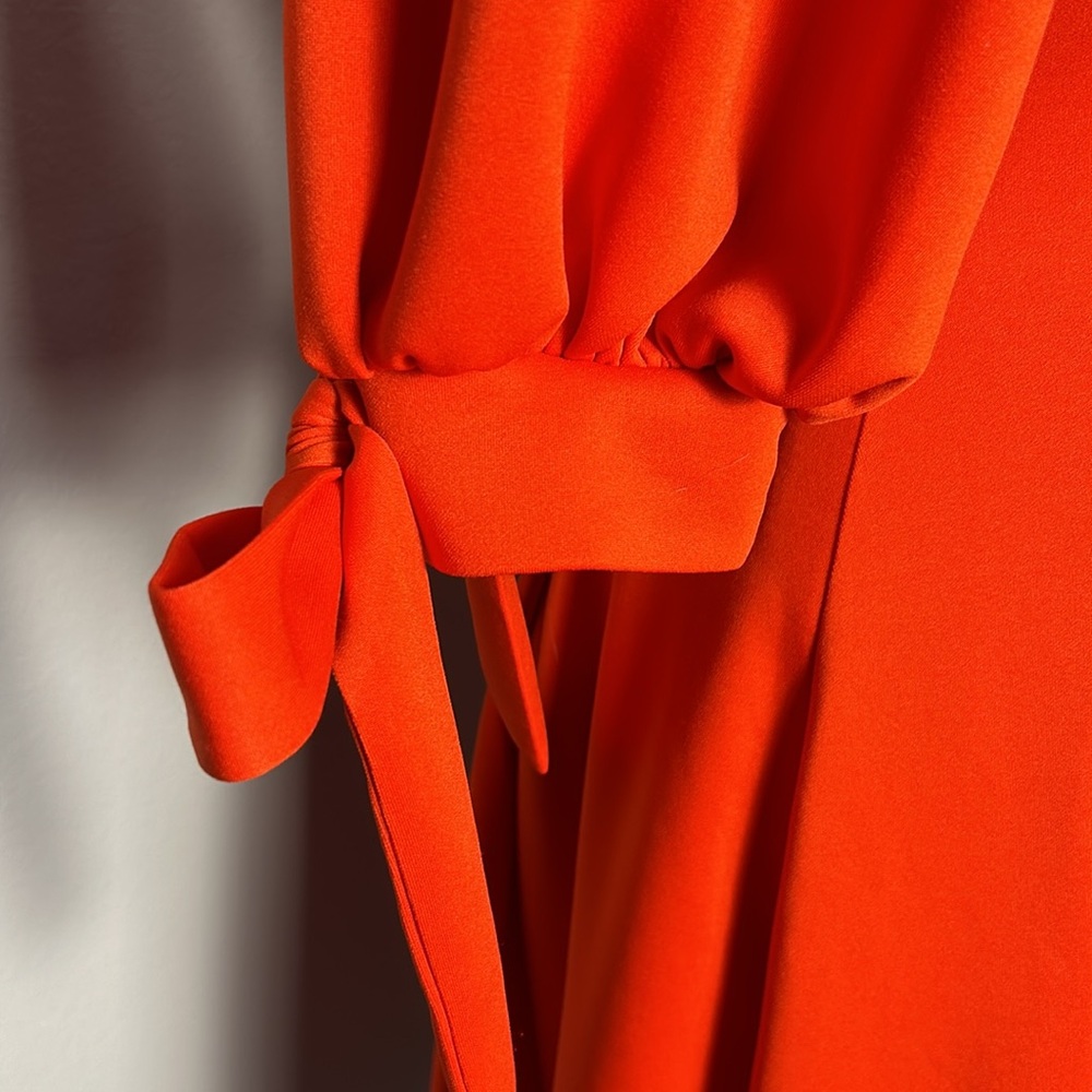 Elegant Red Midi Dress - Picture 6 of 12